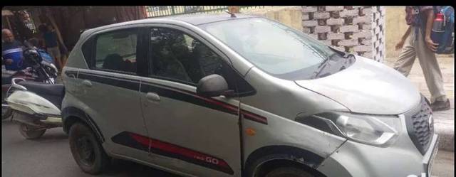 https://images10.gaadi.com/usedgaadi-sellcar/UsedCar/f5f9647aa/cf4f0e07-419e-4fd4-8e21-5ef7f6a984a8.jpg?imwidth=6401