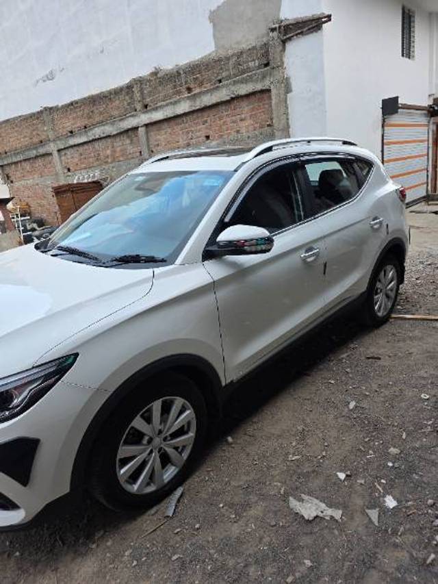 https://images10.gaadi.com/usedgaadi-sellcar/UsedCar/f5f96faba/c8906607-fcb1-49f7-890a-9e3897520688.jpg?imwidth=6400