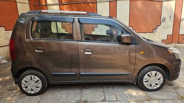 https://images10.gaadi.com/usedgaadi-sellcar/UsedCar/f5f9ecf1a/3a523865-1301-4736-ba25-2a04e2d42ab5.jpg?imwidth=6401