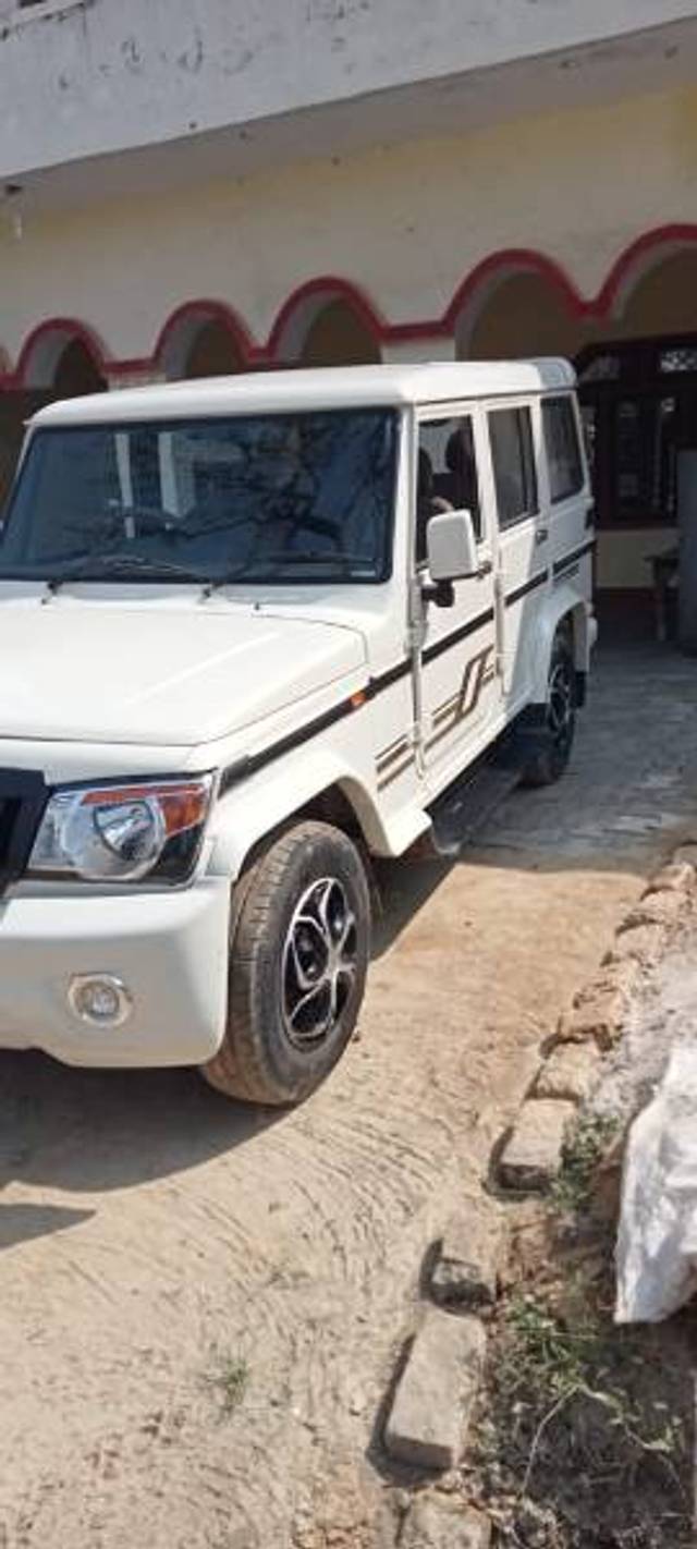 https://images10.gaadi.com/usedgaadi-sellcar/UsedCar/f5f9f45da/c6daa3db-be97-4fdf-aff7-24d1daf504f7.jpg?imwidth=6400