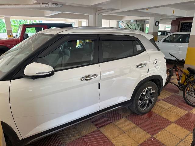 https://images10.gaadi.com/usedgaadi-sellcar/UsedCar/f5fac7a3a/af324023-ab0e-4638-b9ad-61addb6ffb96.jpg?imwidth=6401