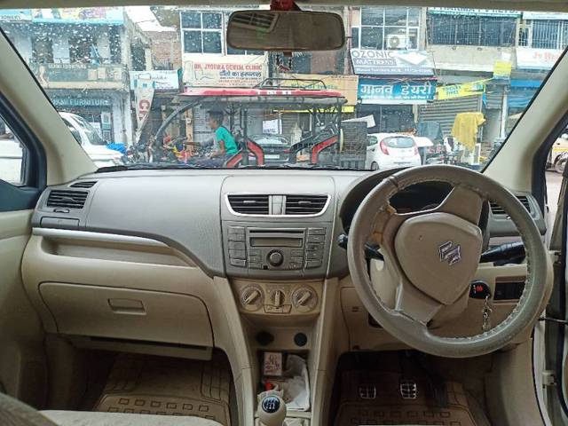 https://images10.gaadi.com/usedgaadi-sellcar/UsedCar/f5fad94ba/7d89eb1a-c3d4-4a9d-aa47-e690386409ee.jpg?imwidth=6401