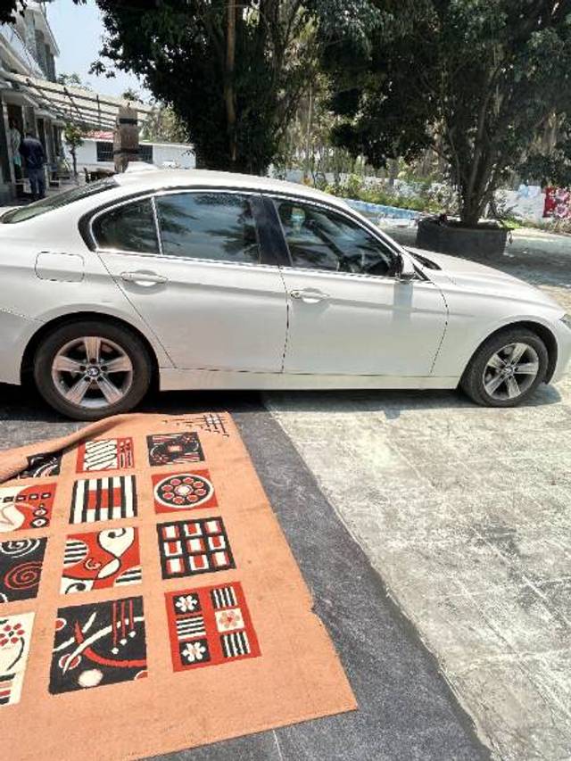https://images10.gaadi.com/usedgaadi-sellcar/UsedCar/f5fbee55a/4925e4c6-a536-4a79-8a5c-9e1f917b73aa.jpg?imwidth=6401