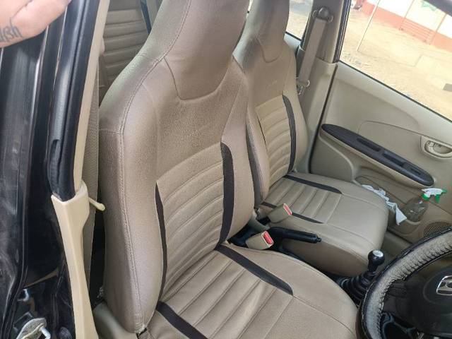 https://images10.gaadi.com/usedgaadi-sellcar/UsedCar/f5fc2cc7a/96a206ea-efd1-43e8-a21b-00241a5e60b1.jpg?imwidth=6401