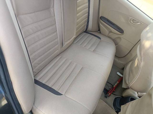 https://images10.gaadi.com/usedgaadi-sellcar/UsedCar/f5fc2cc7a/adb5c6ab-5ffe-4a05-a990-2dca31c6f61d.jpg?imwidth=6400