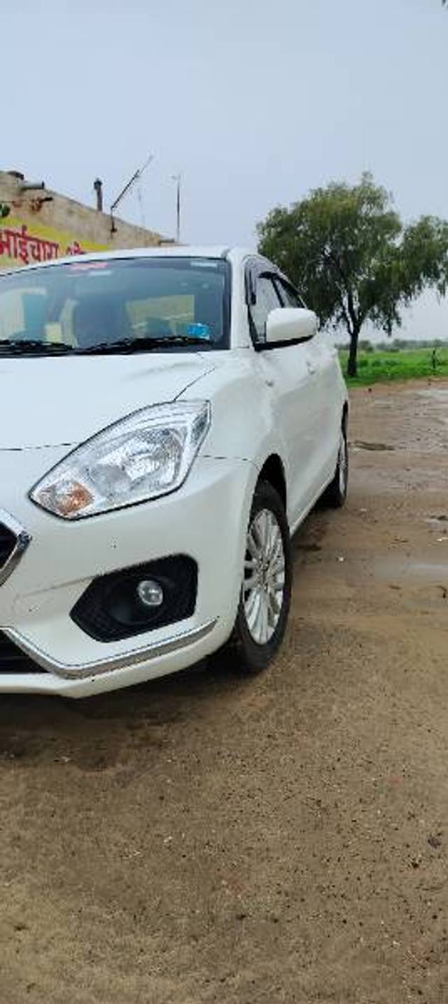 https://images10.gaadi.com/usedgaadi-sellcar/UsedCar/f5fccb48a/a7fd747f-499e-430f-a97a-d5db98afaede.jpg?imwidth=6400