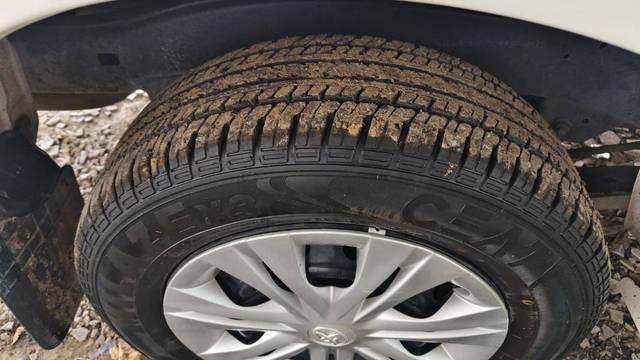 https://images10.gaadi.com/usedgaadi-sellcar/UsedCar/f5fe2cb0a/fe590736-2266-4aa2-9722-022d6e68e734.jpg?imwidth=6402