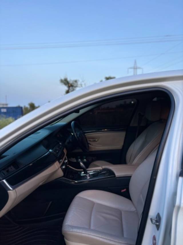 https://images10.gaadi.com/usedgaadi-sellcar/UsedCar/f5feda6fa/11b950d9-d5bd-4038-b125-571adc95a853.jpeg?imwidth=6402
