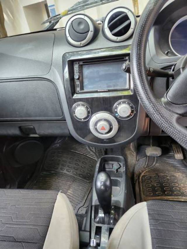 https://images10.gaadi.com/usedgaadi-sellcar/UsedCar/f5fefb9ca/45011d03-2acc-428a-938d-588385991f72.jpg?imwidth=6402