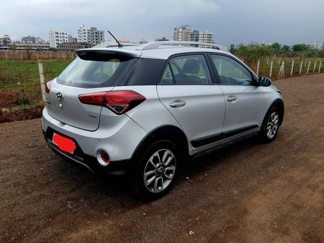 https://images10.gaadi.com/usedgaadi-sellcar/UsedCar/f5ff016ea/68d72bff-9f84-4faf-aca4-3c29b2e37d7c.jpg?imwidth=6401