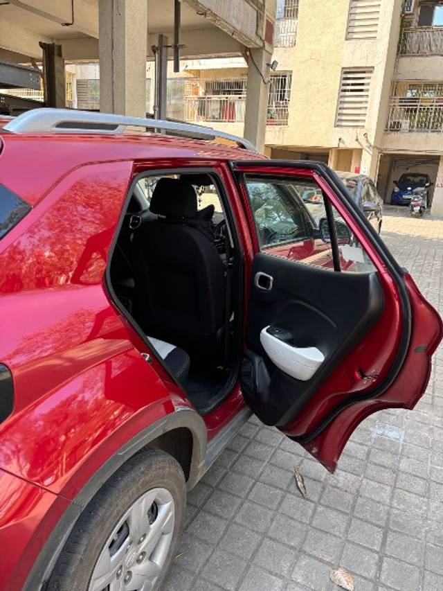 https://images10.gaadi.com/usedgaadi-sellcar/UsedCar/f5ff0494a/db0050eb-52d6-4aa8-a10d-631e40b60abc.jpeg?imwidth=6401