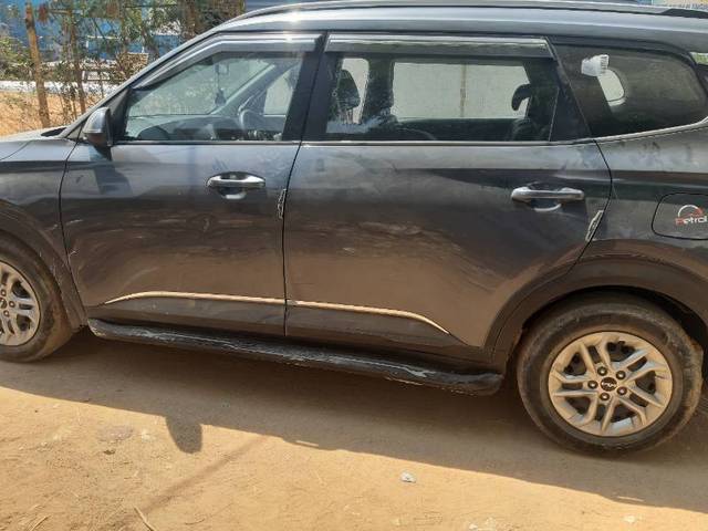 https://images10.gaadi.com/usedgaadi-sellcar/UsedCar/f5ffa0cba/00b70c08-7cb3-464a-9892-0397bfec56e6.jpg?imwidth=6400