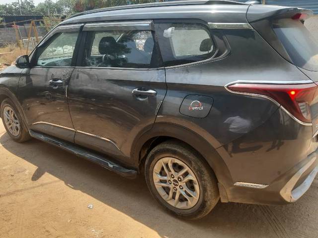 https://images10.gaadi.com/usedgaadi-sellcar/UsedCar/f5ffa0cba/b398a82e-e091-461e-ba09-05cc78247096.jpg?imwidth=6402