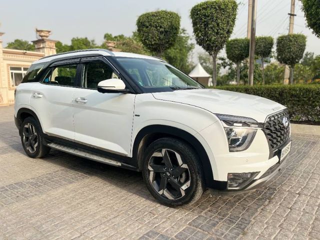 Second-hand 2021 Hyundai Alcazar Signature AT for sale in Gurgaon