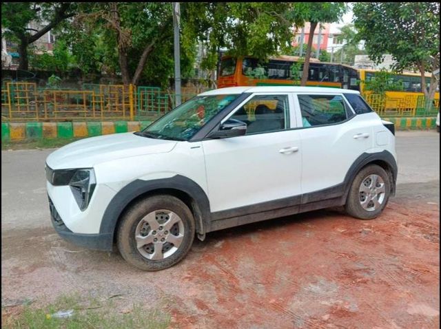 Second-hand 2024 Mahindra XUV 3XO MX2 Pro AT for sale in Ghaziabad