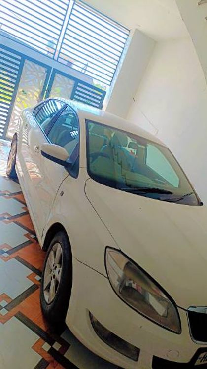 Used 1.6 MPI AT Elegance Plus