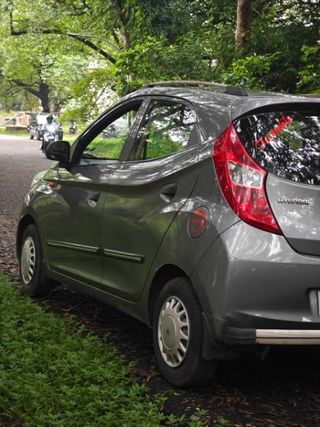 2 Used Hyundai EON in Jamshedpur