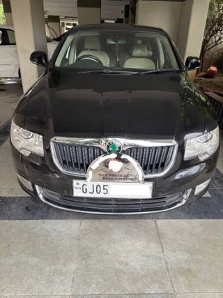 Used Skoda Superb Elegance 2.0 TDI MT