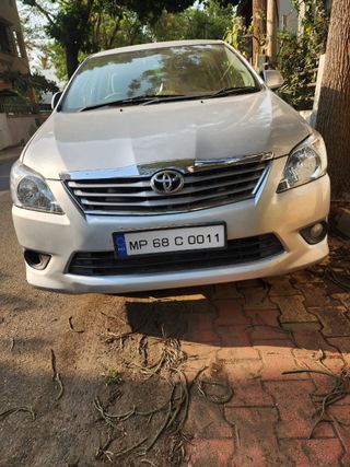 1 Used Toyota Innova in Burhanpur