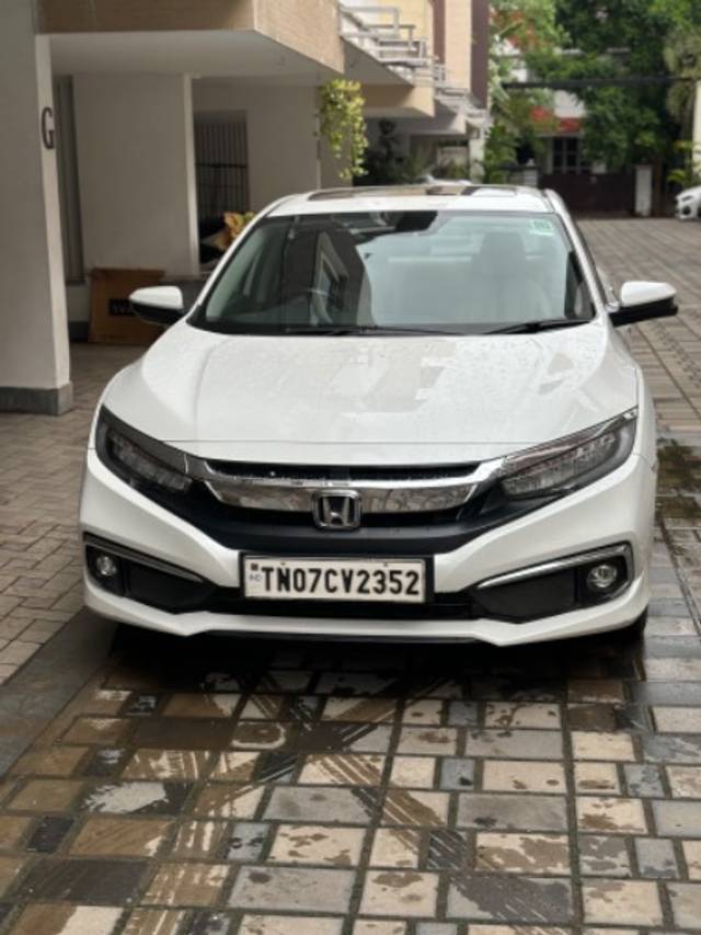 https://images10.gaadi.com/usedgaadi-sellcar/UsedCar/f63df864-eebe-4164-ba85-5c205c5f5067/c7b6fa56-8afc-4b7b-8c5c-08b30f35490d.jpeg?imwidth=6400