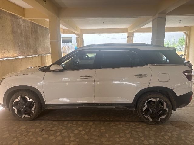 Hyundai Alcazar Platinum 7-Seater Second-hand 2023 Hyundai Alcazar Platinum 7-Seater for sale in Ranga reddy