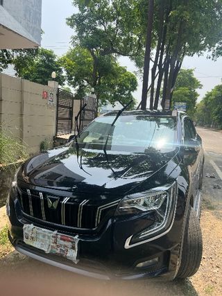 Used Mahindra XUV700 AX7 7Str