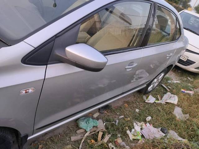 https://images10.gaadi.com/usedgaadi-sellcar/UsedCar/f673cdb4-0b30-4494-824c-fbcc5298e222/1f2354b3-e909-44e1-98c3-de8f8c7fe5ff.jpg?imwidth=6401