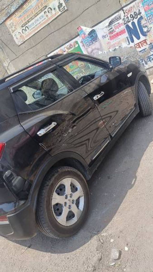 Mahindra XUV300 W6 Second-hand 2023 Mahindra XUV300 W6 for sale in Ludhiana
