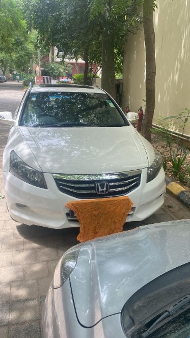 Honda New Accord 2.4 A/T Second-hand 2011 Honda New Accord 2.4 A/T for sale in Gurgaon