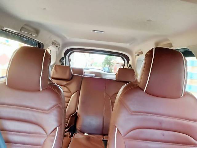 https://images10.gaadi.com/usedgaadi-sellcar/UsedCar/f6c54a89-268d-488b-adc7-0bb71c4c9680/ceffe790-5729-4894-aa60-4c89d71541e5.jpg?imwidth=6401