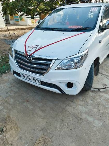 Used 2.5 G (Diesel) 8 Seater