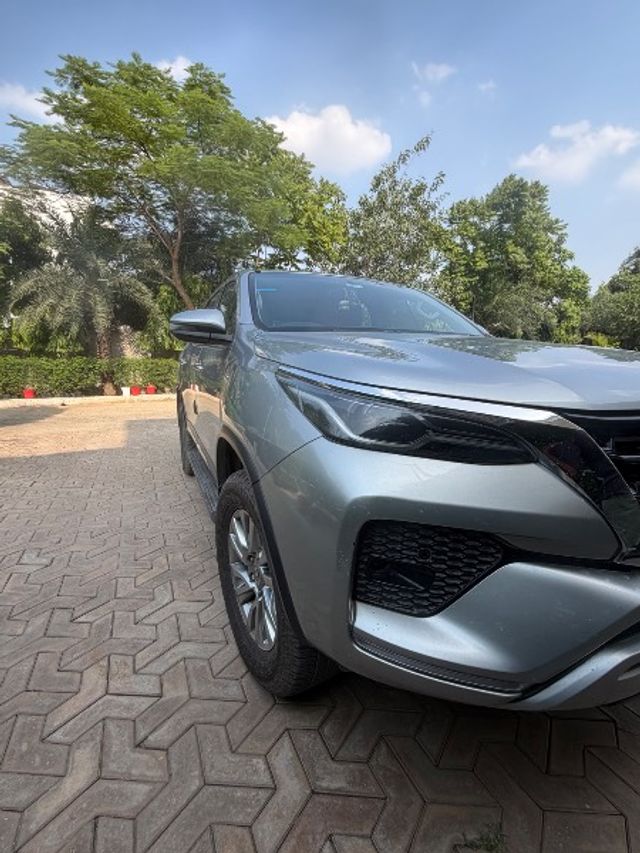 Second-hand 2022 Toyota Fortuner 4X4 Diesel AT BSVI for sale in New Delhi