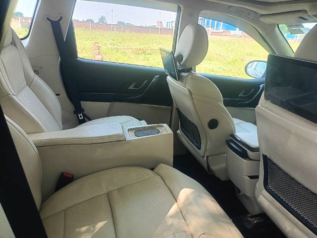 Mahindra XUV500 AT W10 FWD Second-hand 2017 Mahindra XUV500 AT W10 FWD for sale in Mainpuri