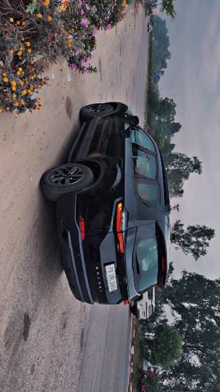 Used Tata Safari XZ Plus Red Dark Edition