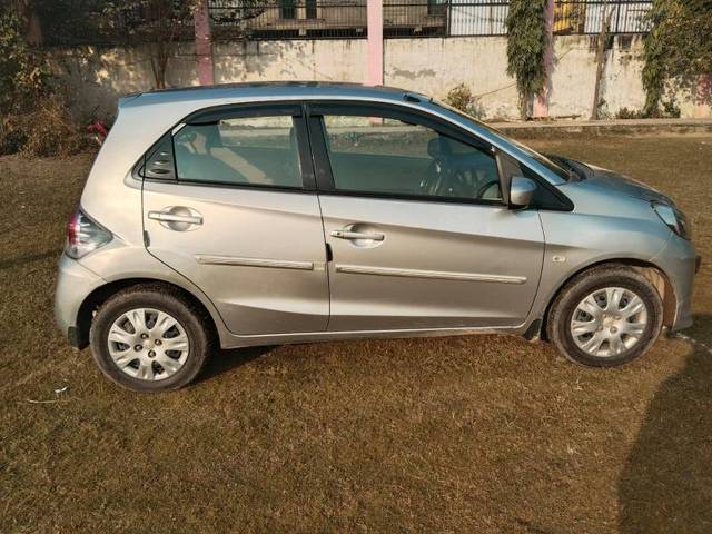 https://images10.gaadi.com/usedgaadi-sellcar/UsedCar/f6ea3a84-3295-4c60-bab2-2917fc5f7ac1/eeb1c8bb-7ca3-4e39-856d-9eeaf668b150.jpeg?imwidth=6401