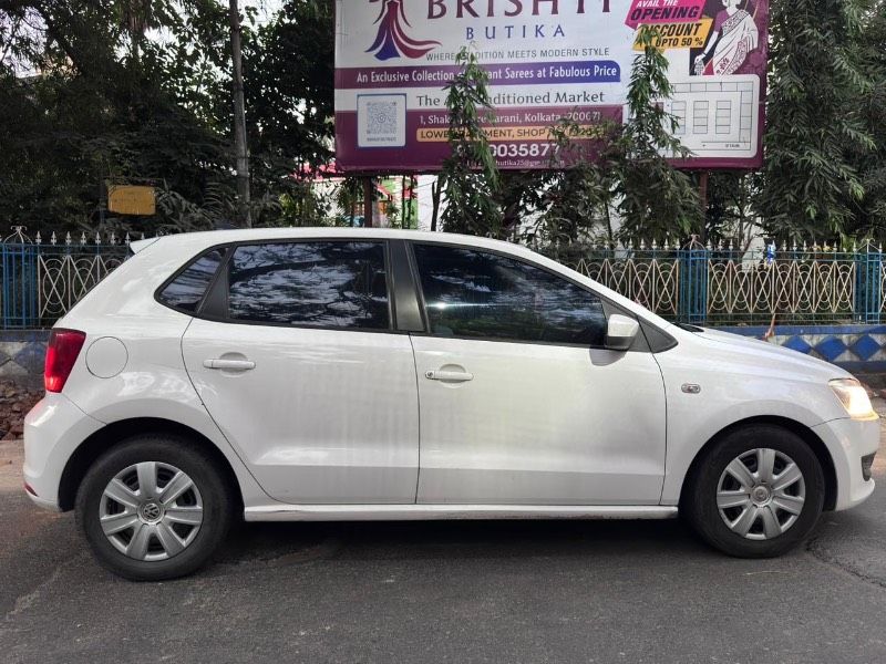 Buy Used Volkswagen Polo IPL II 1 2 Petrol Highline Of 2011 Model 2 buy-used-volkswagen-polo-ipl-ii-1-2-petrol-highline-of-2011-model-2