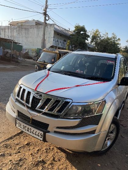 8 Used Mahindra XUV500
