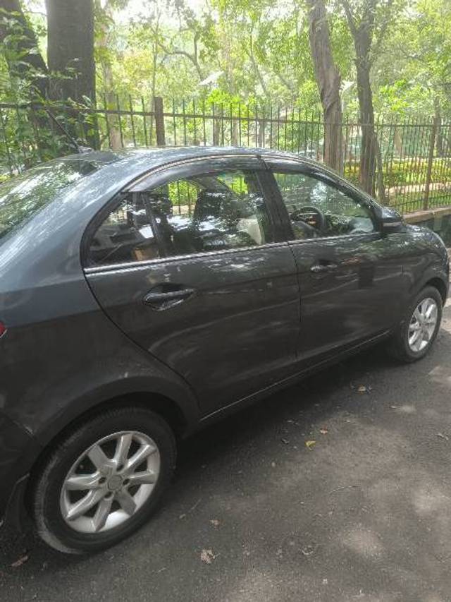 https://images10.gaadi.com/usedgaadi-sellcar/UsedCar/f70f56cd-7aa2-427e-9f16-9887eeedba0d/4c4761d9-befd-46d1-bc16-07200c85bb4f.jpg?imwidth=6401