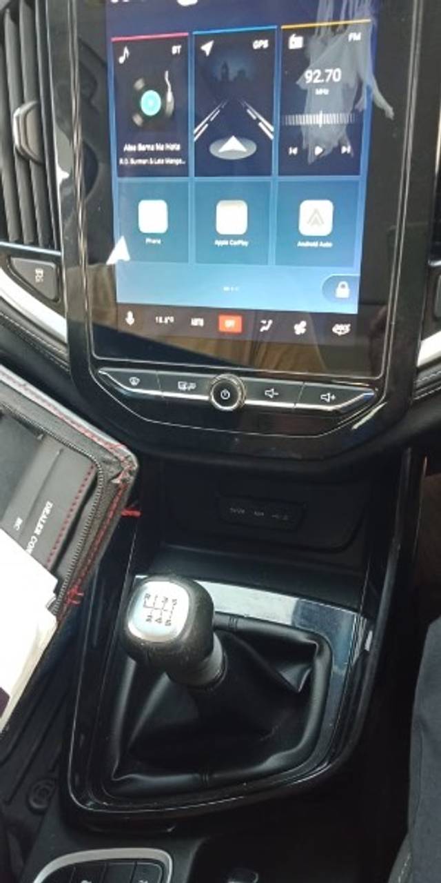 https://images10.gaadi.com/usedgaadi-sellcar/UsedCar/f75f7d16-7f09-415e-86fd-539eaedac173/10c4c12c-0825-45e5-9a84-f0d3d1b70047.jpeg?imwidth=6401