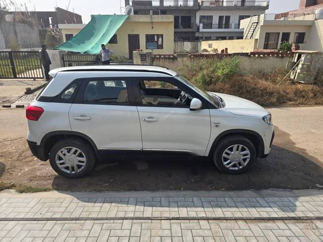 https://images10.gaadi.com/usedgaadi-sellcar/UsedCar/f77f4a67-c529-43cd-86db-983a5cb09962/ced02ccc-7a35-48bb-97e7-651b001cb977.jpg?imwidth=6401