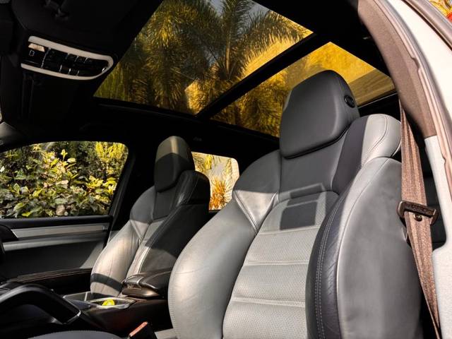 https://images10.gaadi.com/usedgaadi-sellcar/UsedCar/f79339f9-d7fc-4383-a7c0-7319e8259754/007da995-80a6-4ef9-8cb0-06aa2ee3a483.jpeg?imwidth=6402