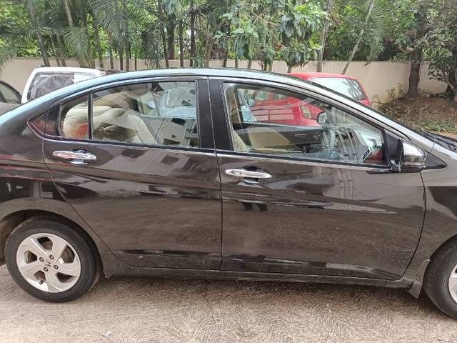 https://images10.gaadi.com/usedgaadi-sellcar/UsedCar/f79b2645-70fe-4fc9-a778-a20113ff749b/b53af28a-728b-45fb-a962-8b656bb5622b.jpg?imwidth=6401