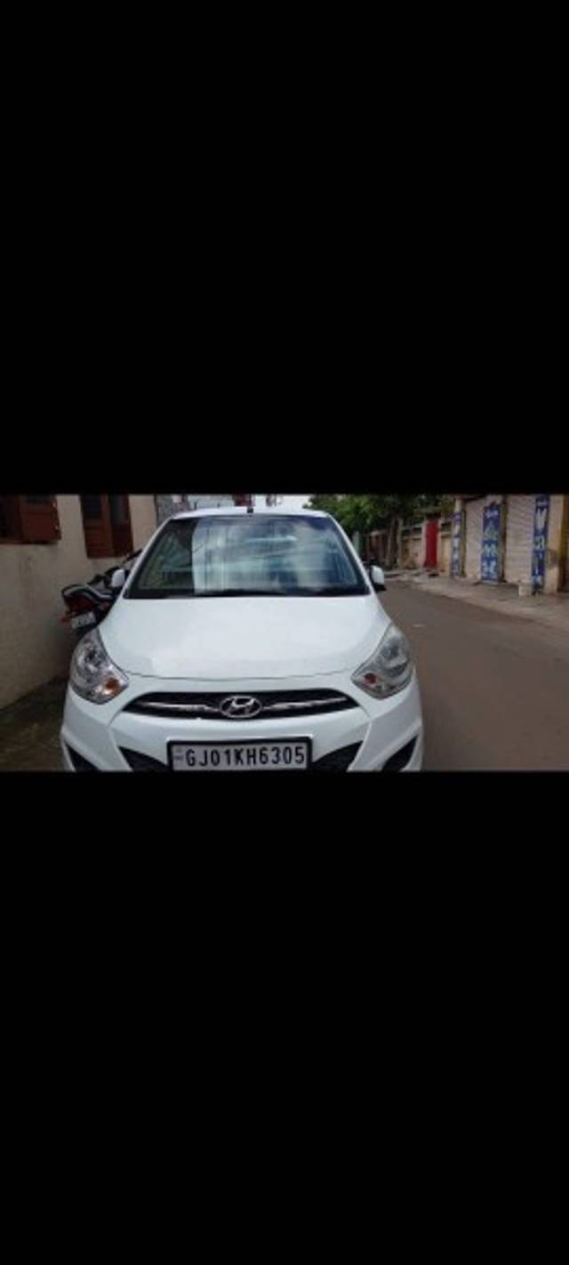 https://images10.gaadi.com/usedgaadi-sellcar/UsedCar/f7a41d8f-a682-4516-9604-841281c8edb9/c0de3cca-72e9-4f66-a61f-816ac32393e1.jpeg?imwidth=6400