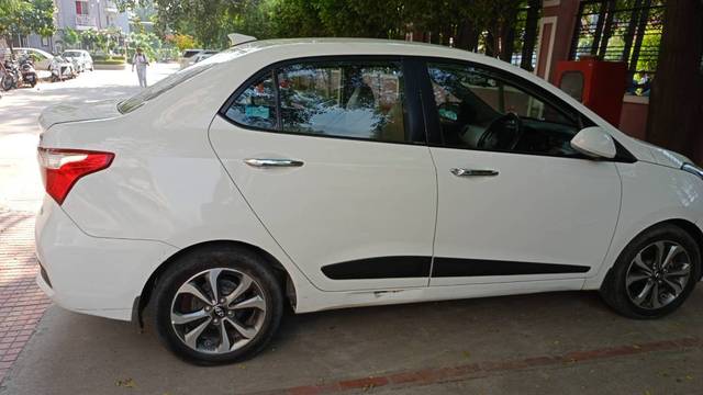 https://images10.gaadi.com/usedgaadi-sellcar/UsedCar/f7d9b93b-73c9-41d1-bcb4-5fd7df350983/58697f9b-c89d-4413-b0a3-db5b8efed1b7.jpeg?imwidth=6401