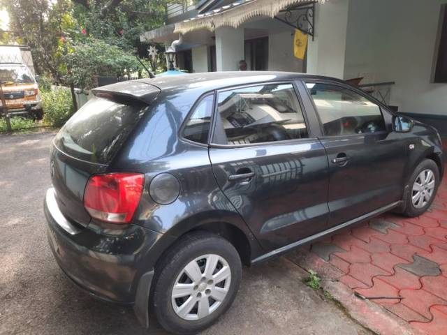https://images10.gaadi.com/usedgaadi-sellcar/UsedCar/f801174f-3c51-42f3-b86d-c9e486902d8b/48cf6070-74dc-4e55-a3b6-fe17da03c100.jpg?imwidth=6401