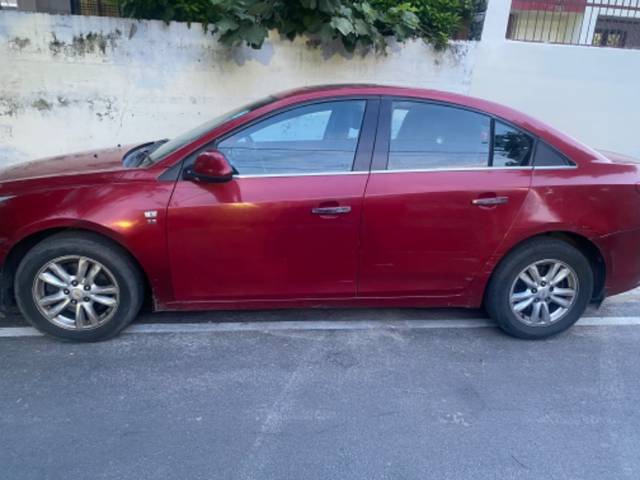 https://images10.gaadi.com/usedgaadi-sellcar/UsedCar/f80fa660-0ed1-47cc-8b9f-a8b4eb95fb74/51f63378-2b44-4c47-9320-bdca5a65235d.jpeg?imwidth=6402