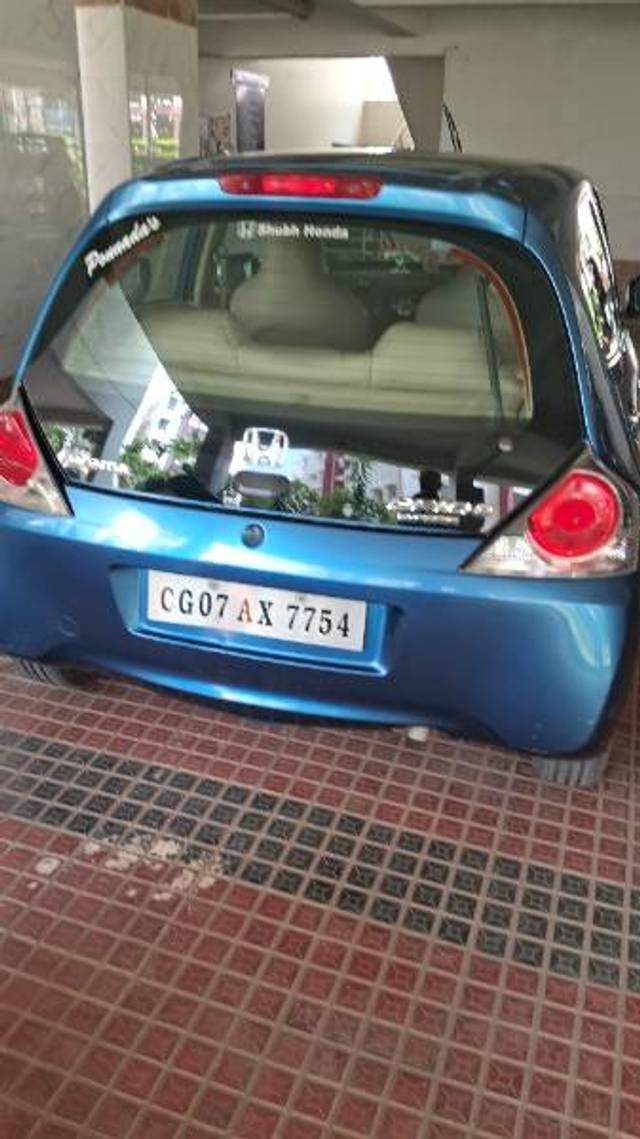 https://images10.gaadi.com/usedgaadi-sellcar/UsedCar/f883d21e-7a30-4b1e-a0ed-8795fee2314d/0de3a073-0b7d-407e-9800-18eb01bca6a2.jpeg?imwidth=6402