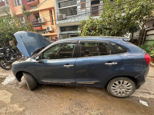 https://images10.gaadi.com/usedgaadi-sellcar/UsedCar/f8963365-7185-4753-836b-86e32056983f/744b0b97-0efb-4baf-9771-a3a7e4724908.jpg?imwidth=6402