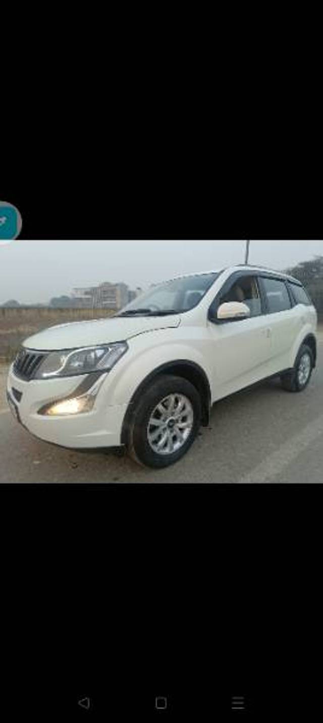https://images10.gaadi.com/usedgaadi-sellcar/UsedCar/f8d61983-22c2-4263-88f0-89e424fa1634/36957f55-8a78-4eb3-965a-aa77ec1ab55a.jpg?imwidth=6401