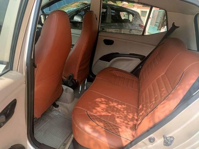 https://images10.gaadi.com/usedgaadi-sellcar/UsedCar/f8ef1970-809e-426f-98a0-3021fad7d546/dd0c2e87-550a-499f-882e-7e94bc7ffbcd.jpg?imwidth=6402